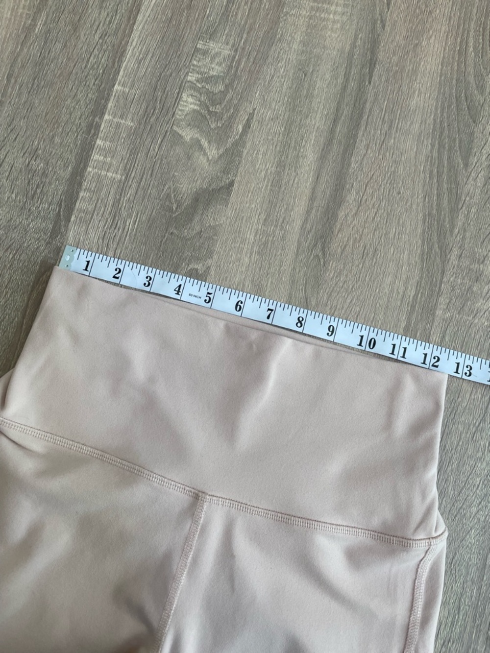 ALO Yoga Blush Pink Highrise Moto Leggings w/ mesh & accordion pleats. Size M - Picture 6 of 10